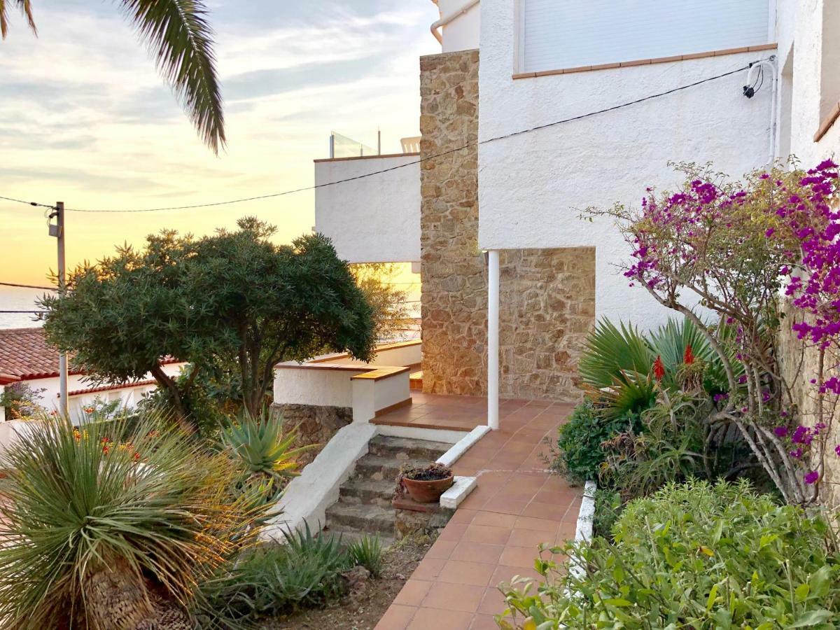 Chalet Doble Almadraba Villa Roses Exterior photo