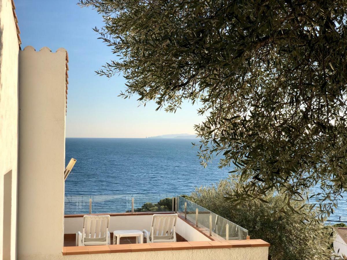 Chalet Doble Almadraba Villa Roses Exterior photo